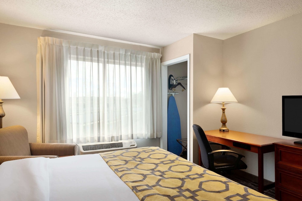Baymont By Wyndham Springfield I-44 9/34