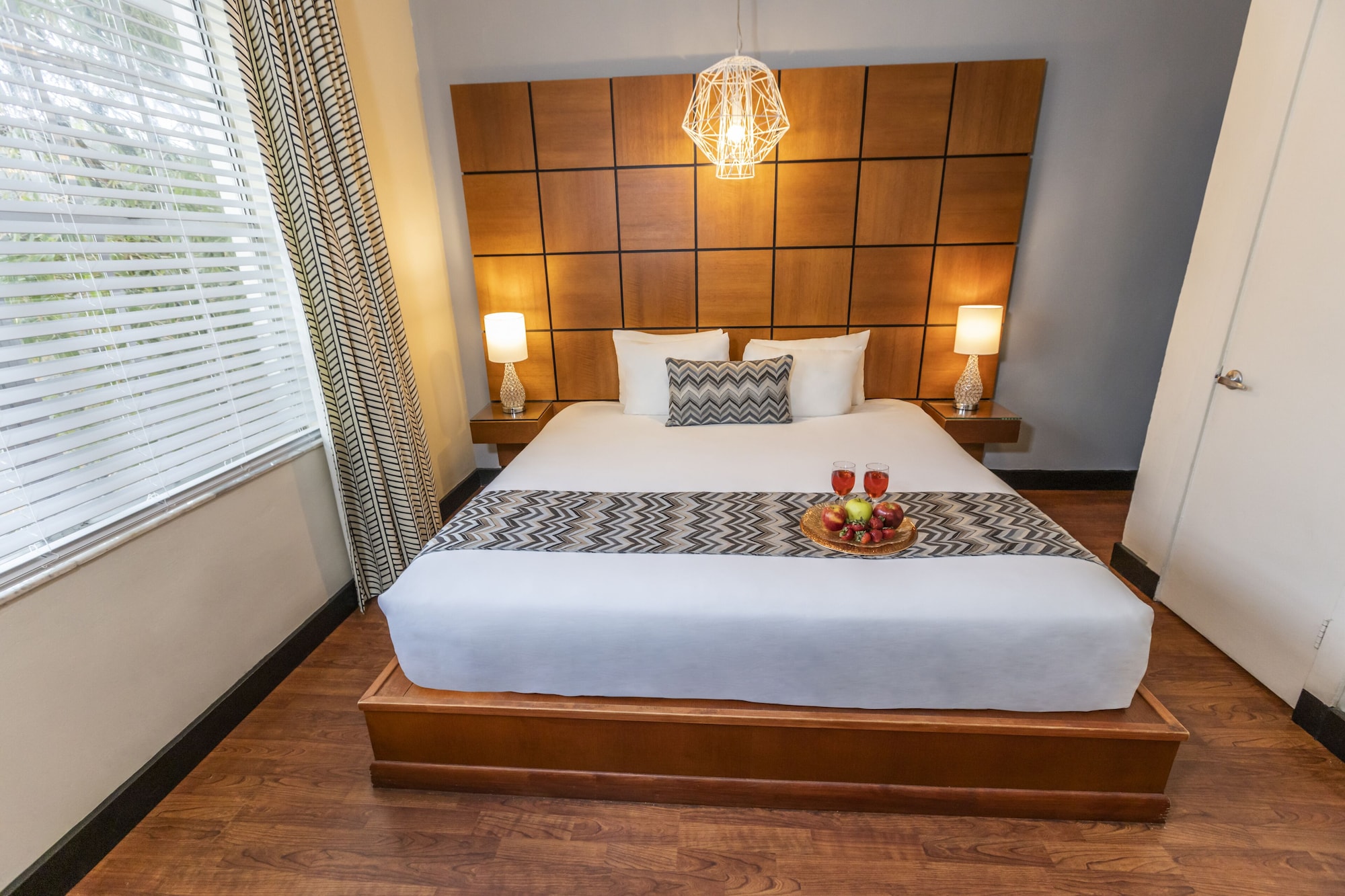 STANDARD, KING BED, ACCESSIBLE