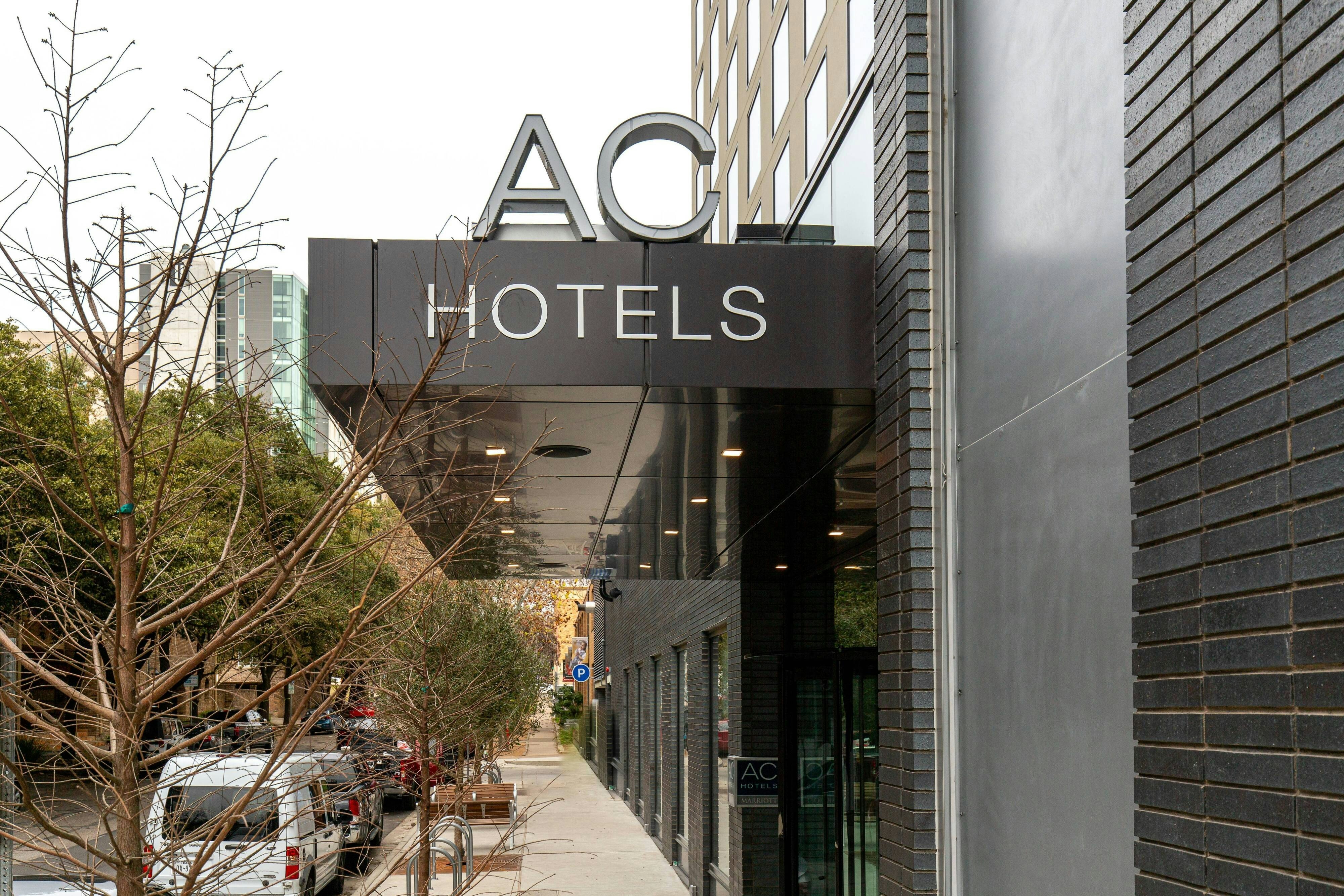 AC Hotel Austin University 20/20