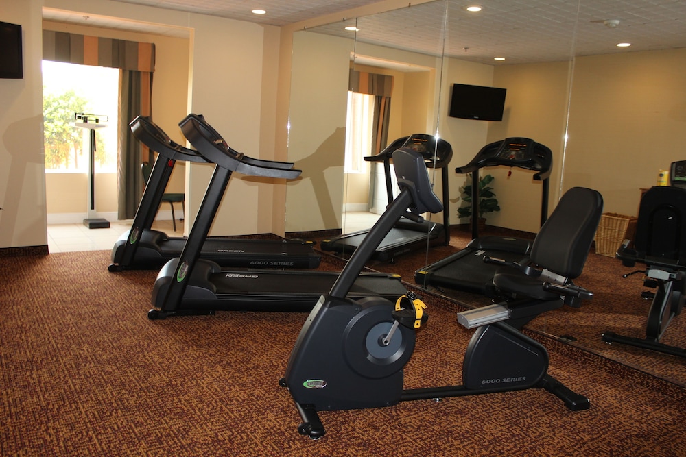 Holiday Inn Express Hotel Suites Thomasville 24/40