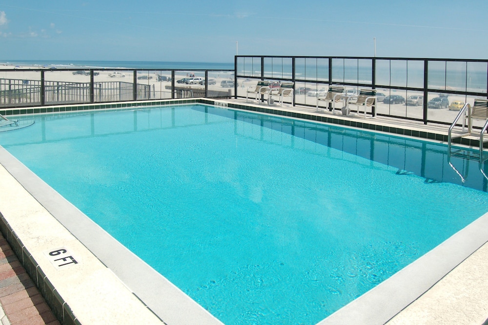 Ocean Trillium Suites 17/50