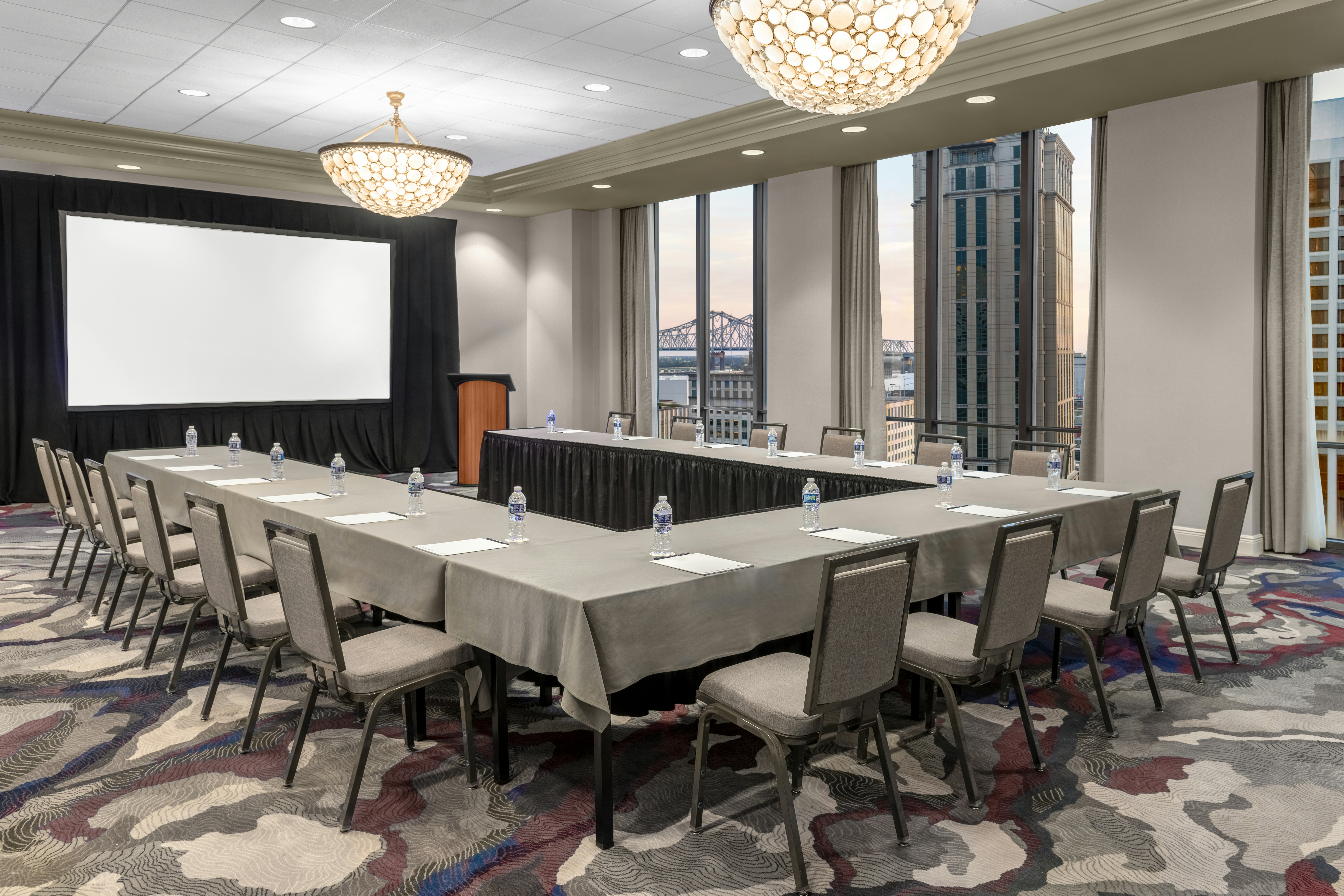 DoubleTree by Hilton Hotel New Orleans 74/86