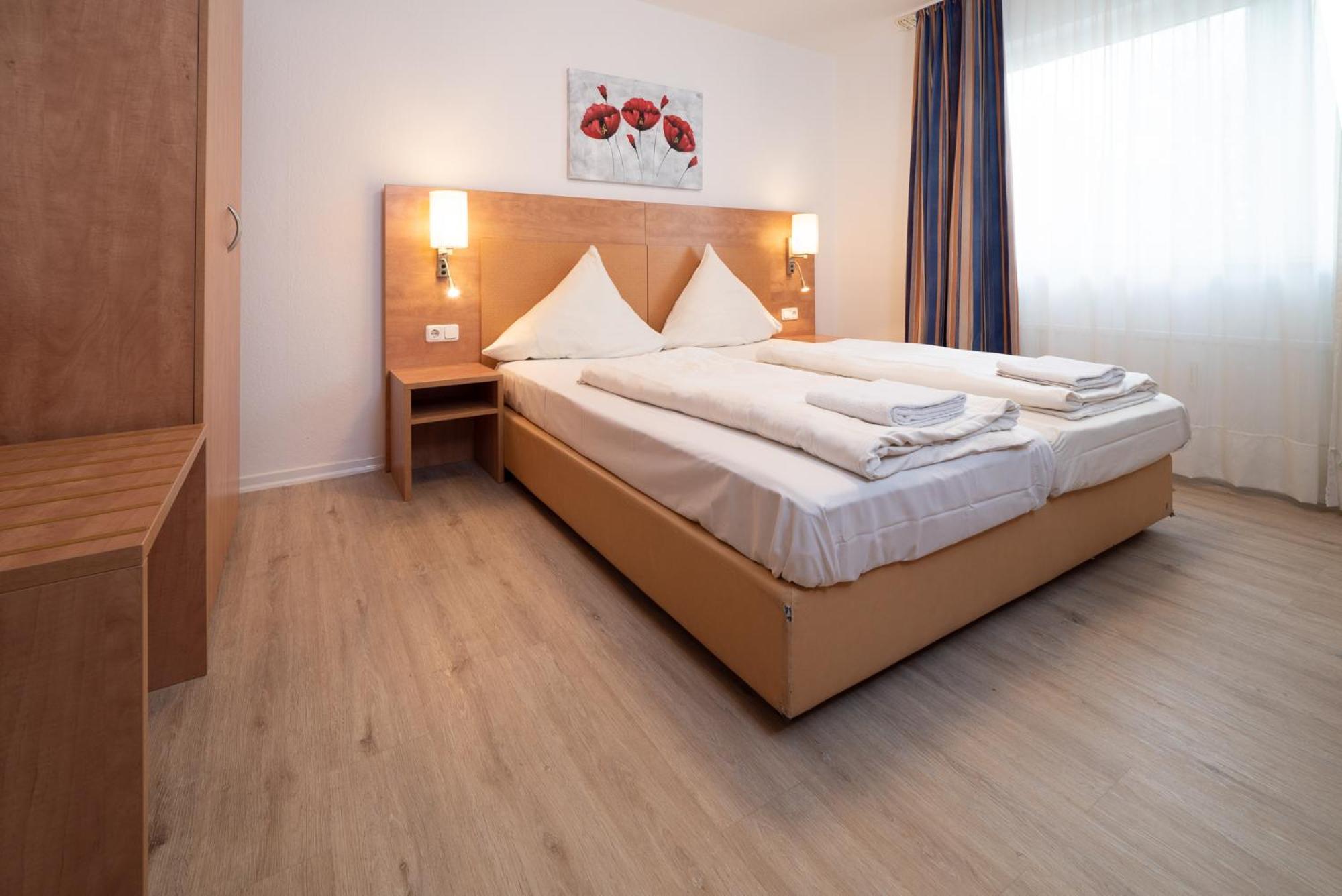 G & L Hotel Dortmund 8/30