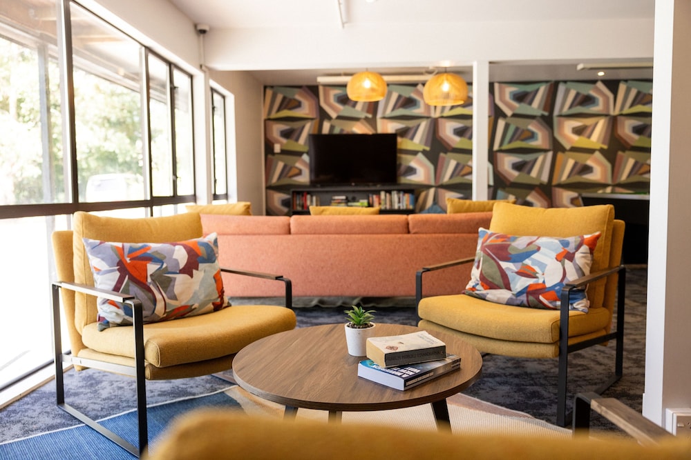 Haka House Queenstown Lakefront 24/50