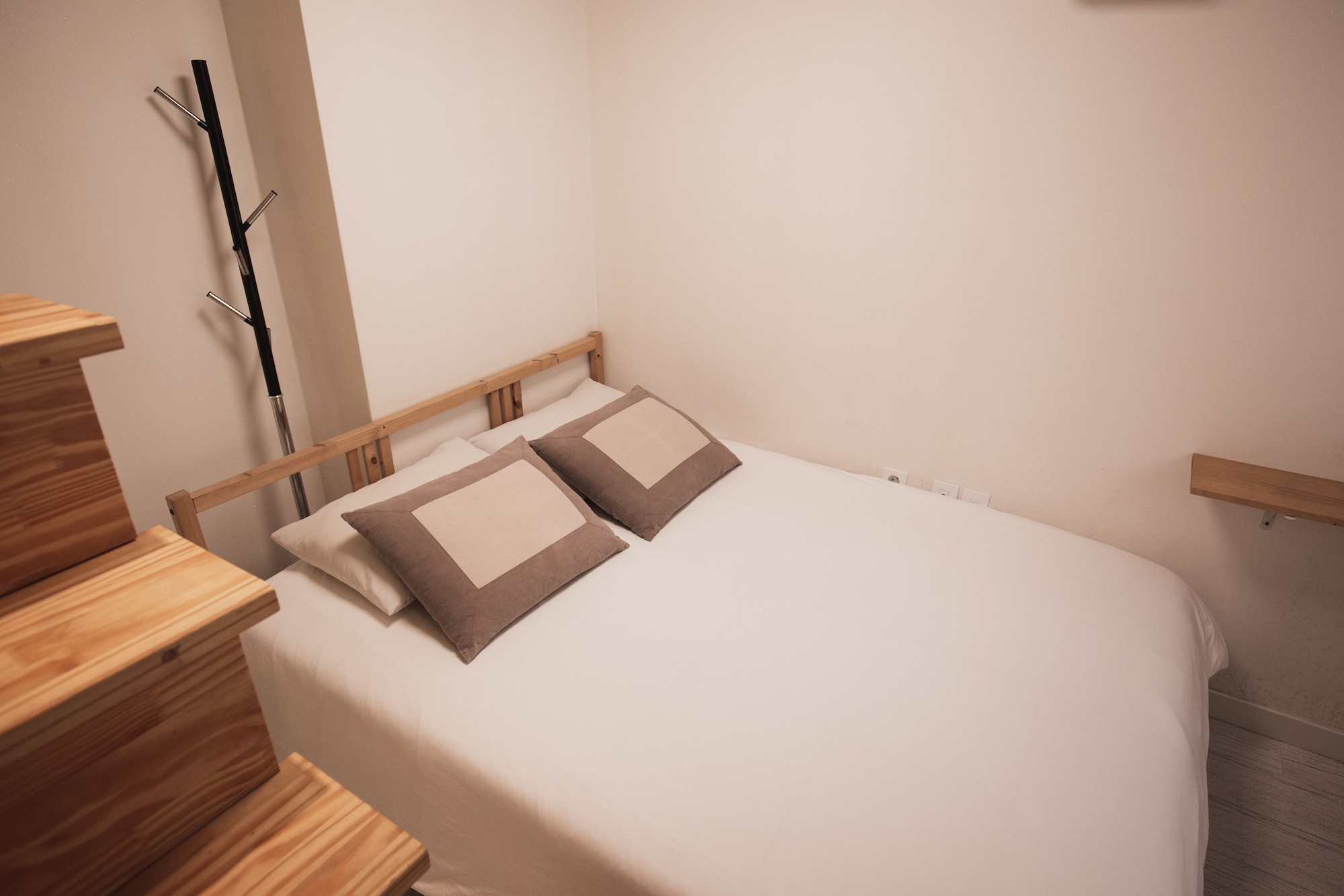 DUPLEX, ECONOMY, QUADRUPLE