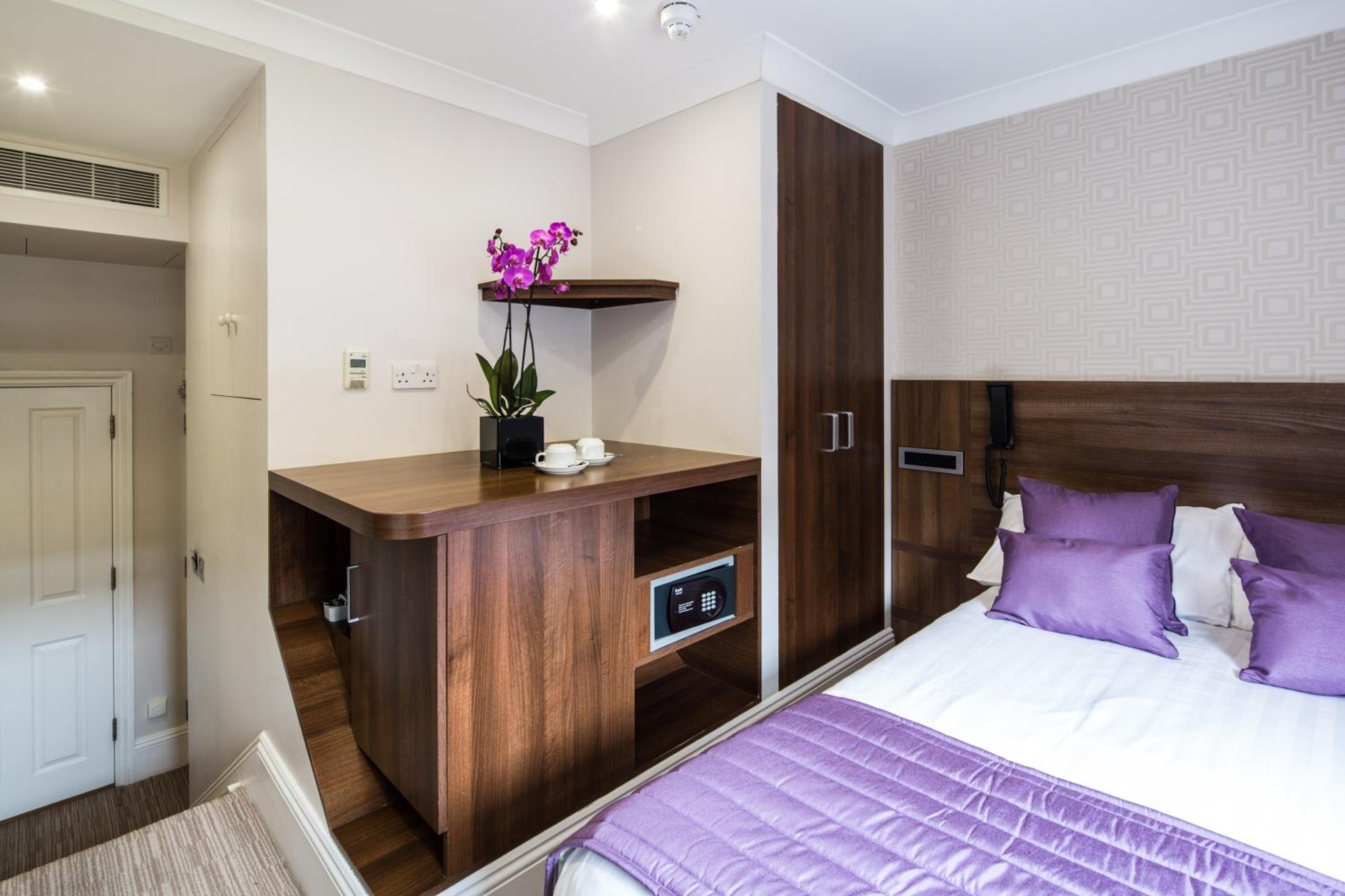غرفة صغيرة مزدوجة، London House Hotel 4/10