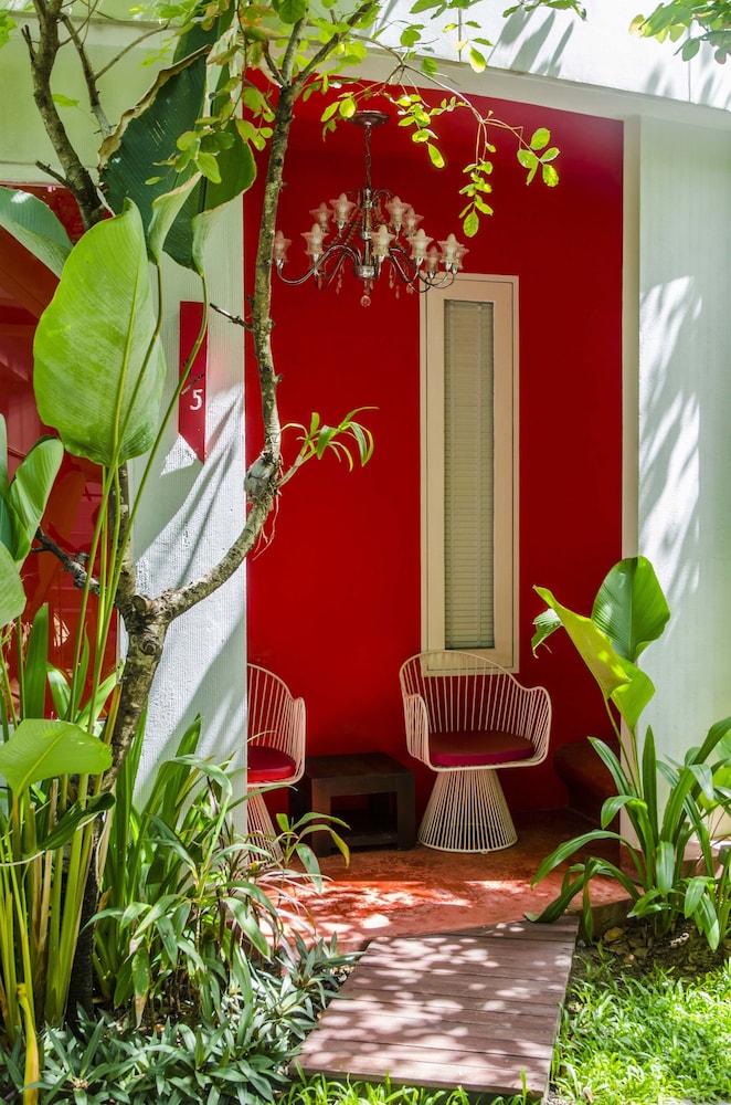 KIRIKAYAN BOUTIQUE RESORT 11/72