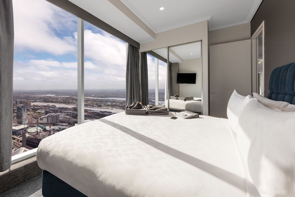 Meriton Suites World Tower 8/50