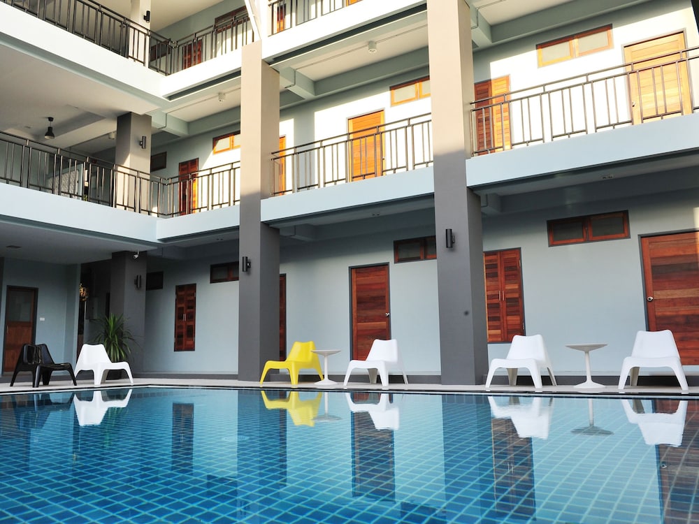 Ruk Cozy Khao Lak 8/40