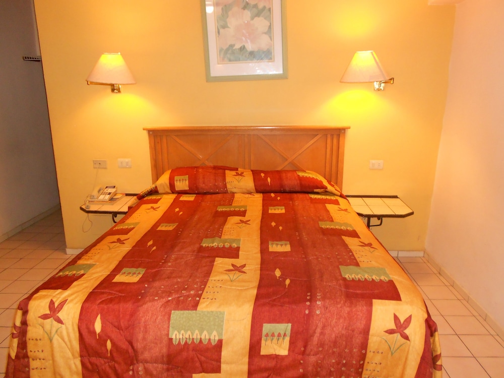Hotel Suites Kino 48/73