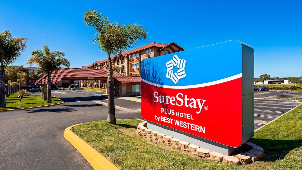 Lompoc Valley Inn and Suites 31/33