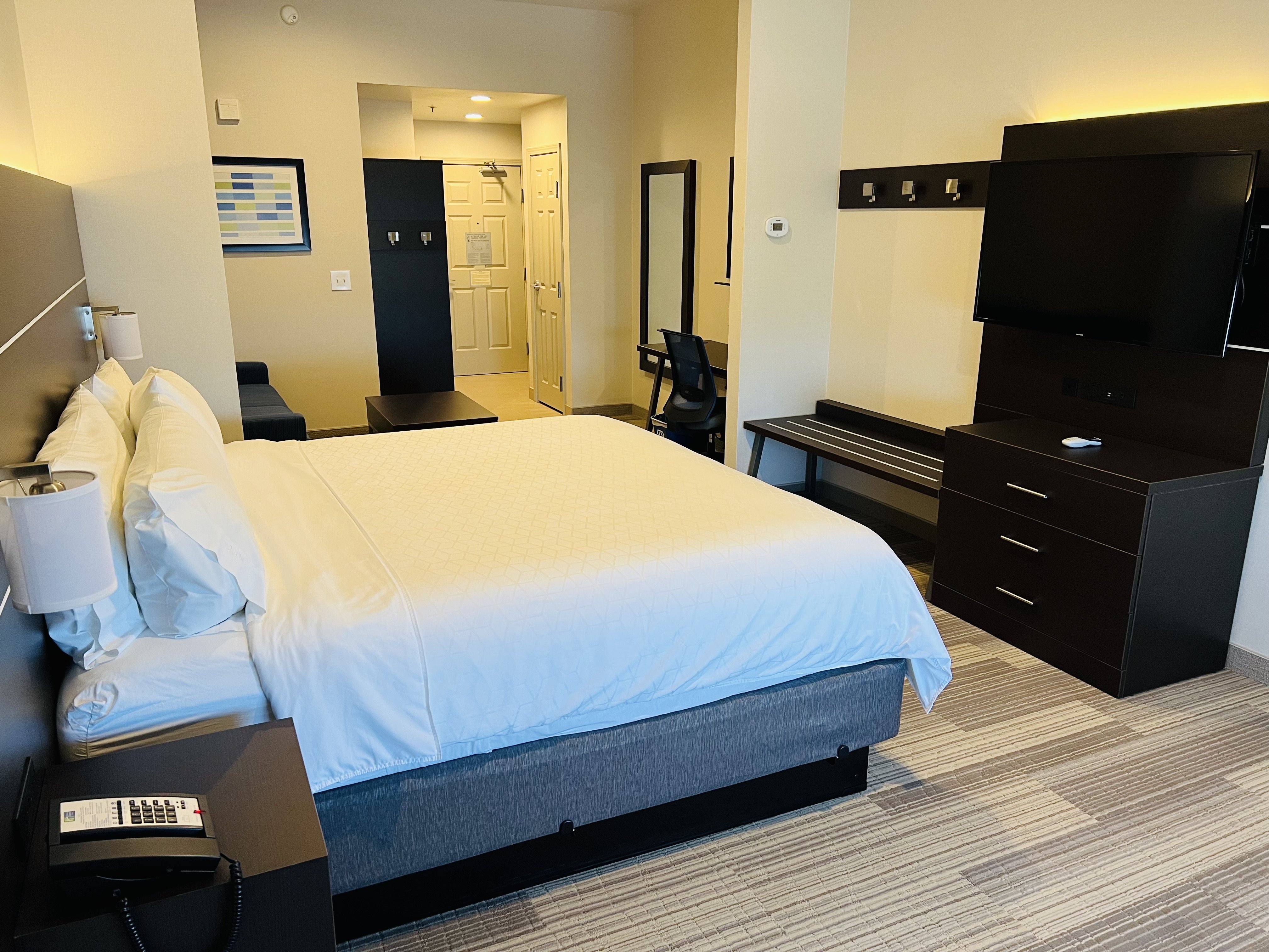 Holiday Inn Express Hotel Suites Salinas 29/69