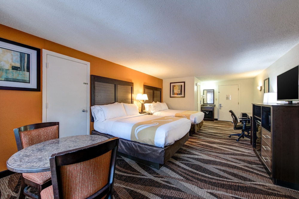 Quality Inn Creekside - Downtown Gatlinburg 16/45