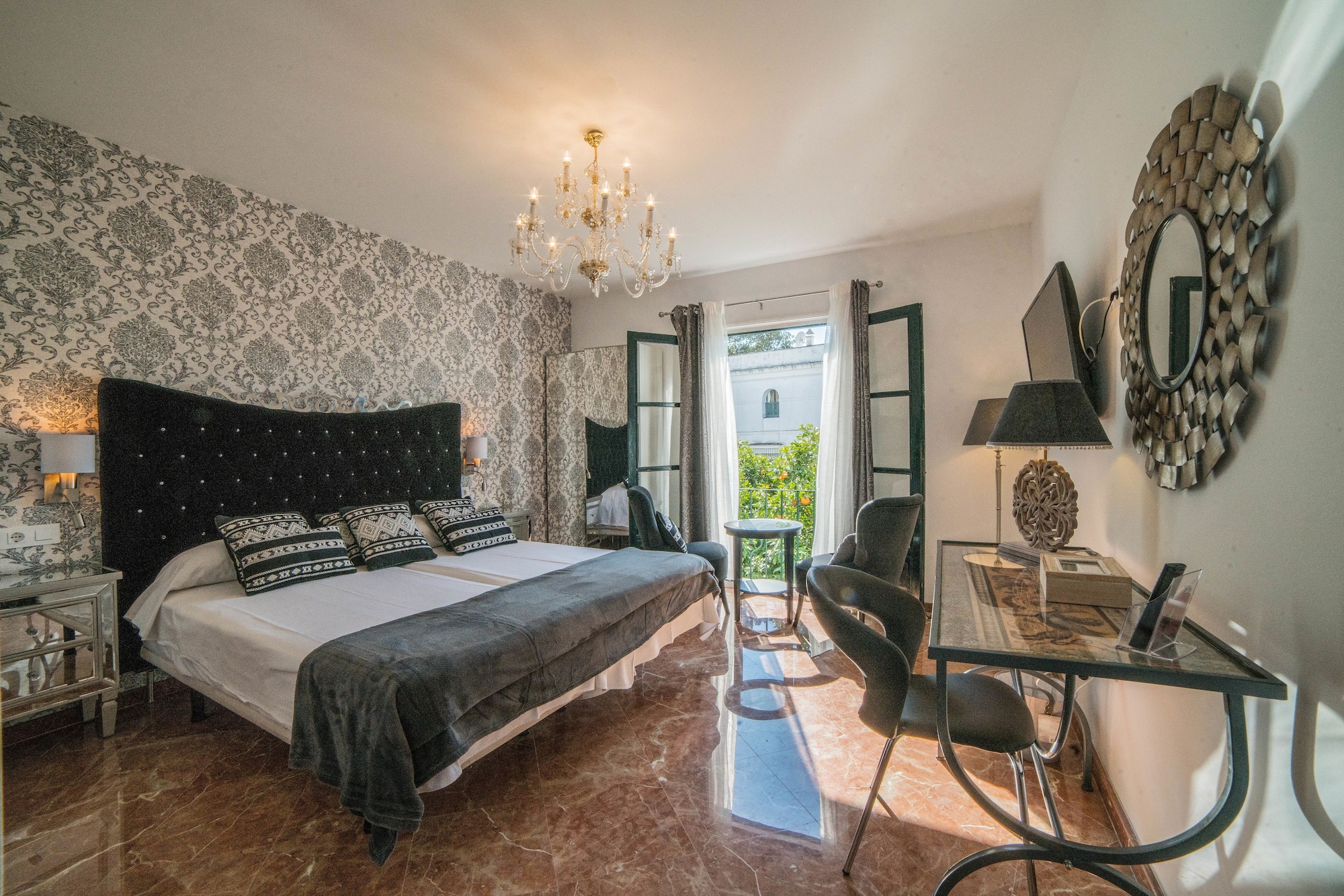 SUPERIOR, DOUBLE BED