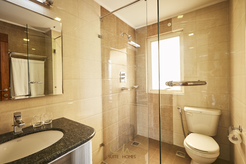 Suite Homes 48/50