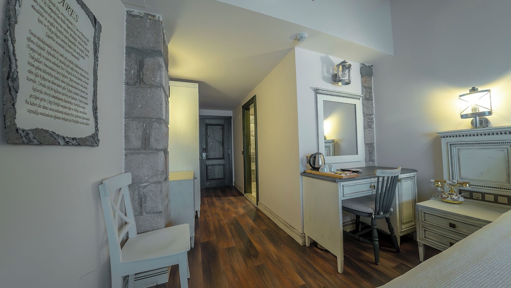 Assos Behram Hotel 22/43
