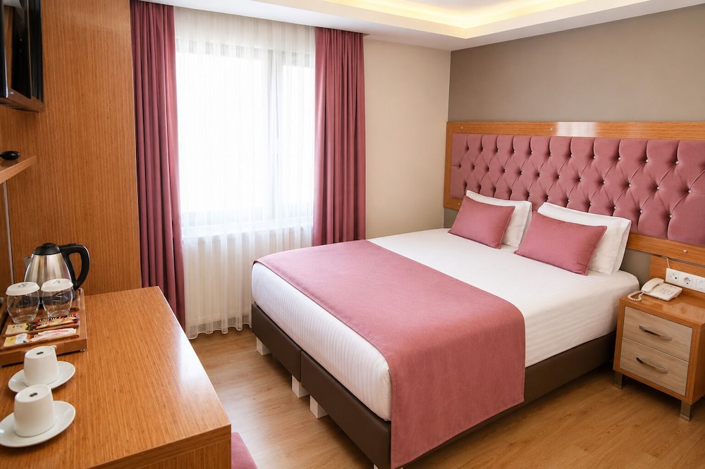 Hotel Black Pearl 26/73