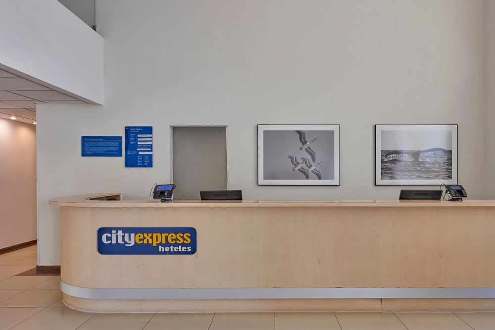 City Express by Marriott Manzanillo 4/50
