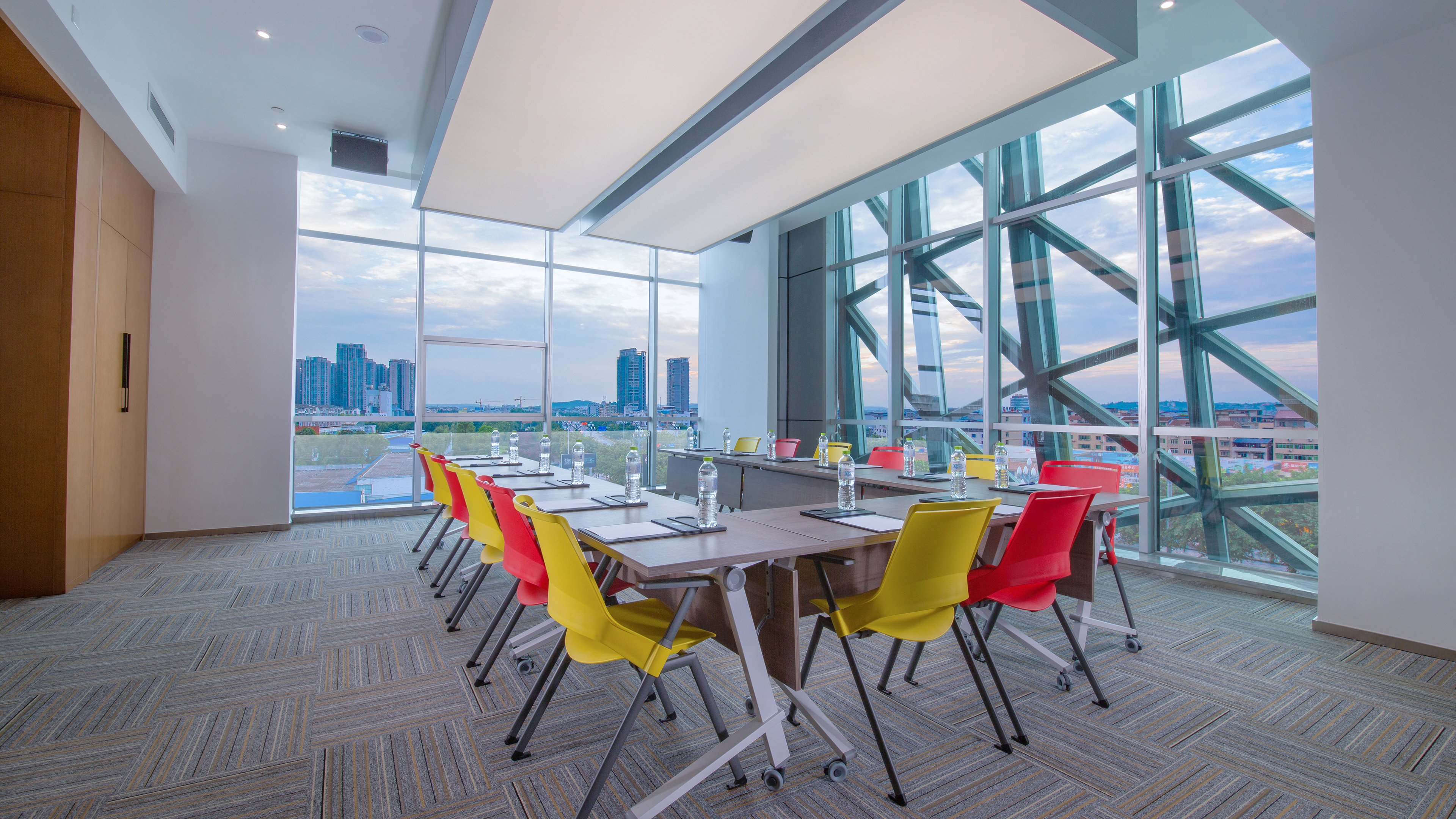 HOLIDAY INN EXPRESS MIANYANG HIGH-TECH ZONE 41/48