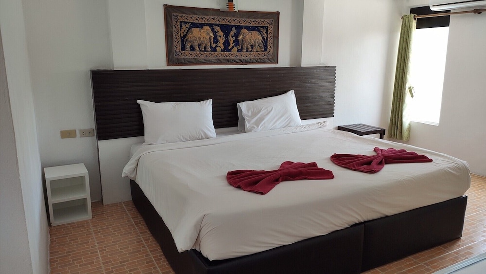 The Palace Ao Nang Resort 12/38