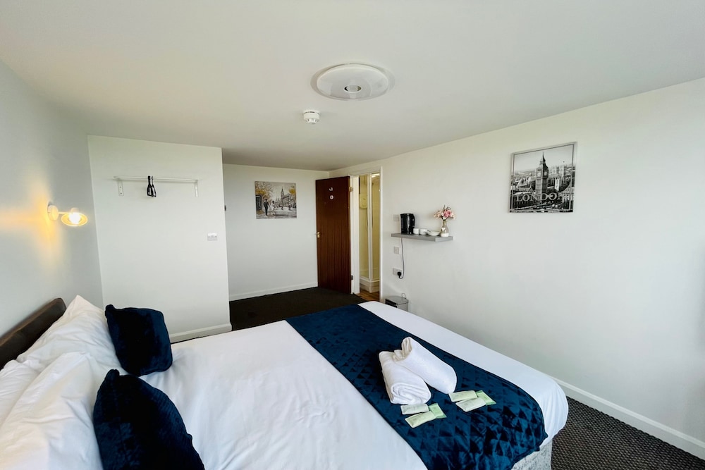 OYO Harbour Hotel 14/61