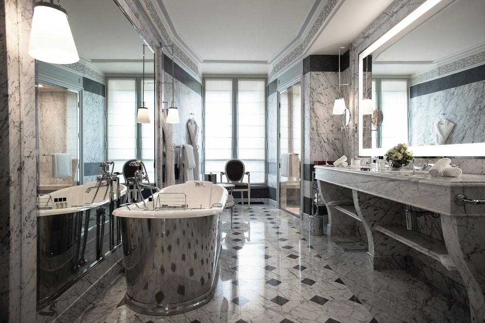 جناح بسرير كينج، La Reserve Paris Hotel And Spa 6/7