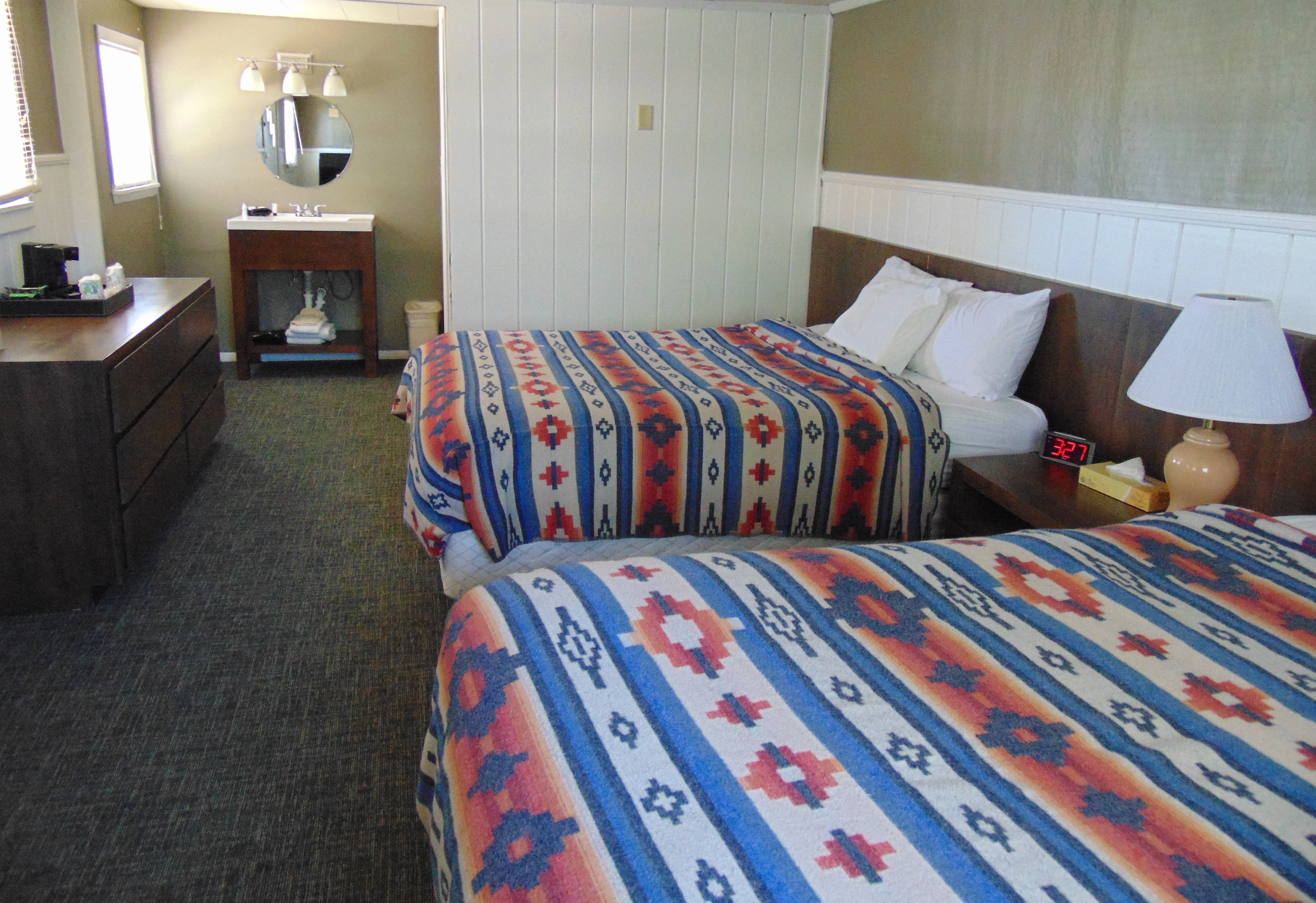 House, Bunk Bed, 2 Queen Beds