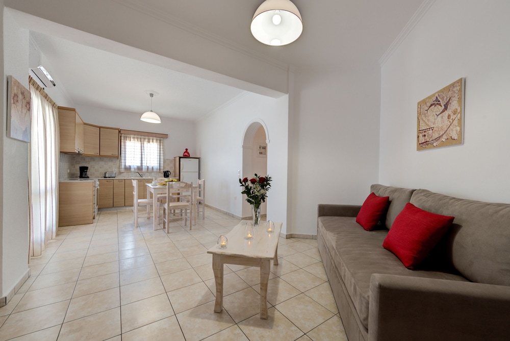 Akrotiri Apartments 17/50