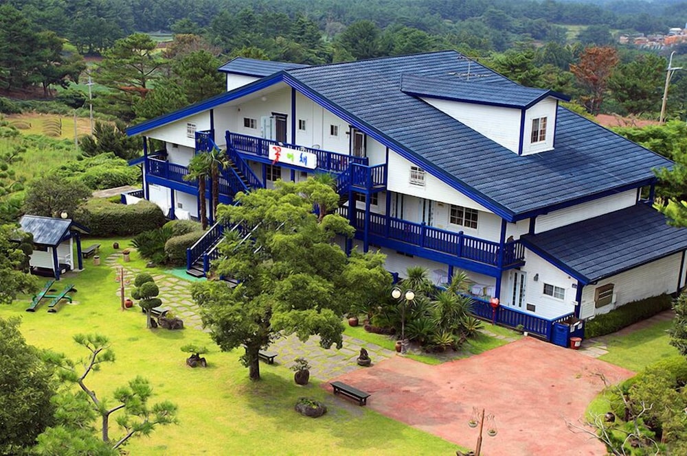Jeju Ggotmuche Pension 17/18