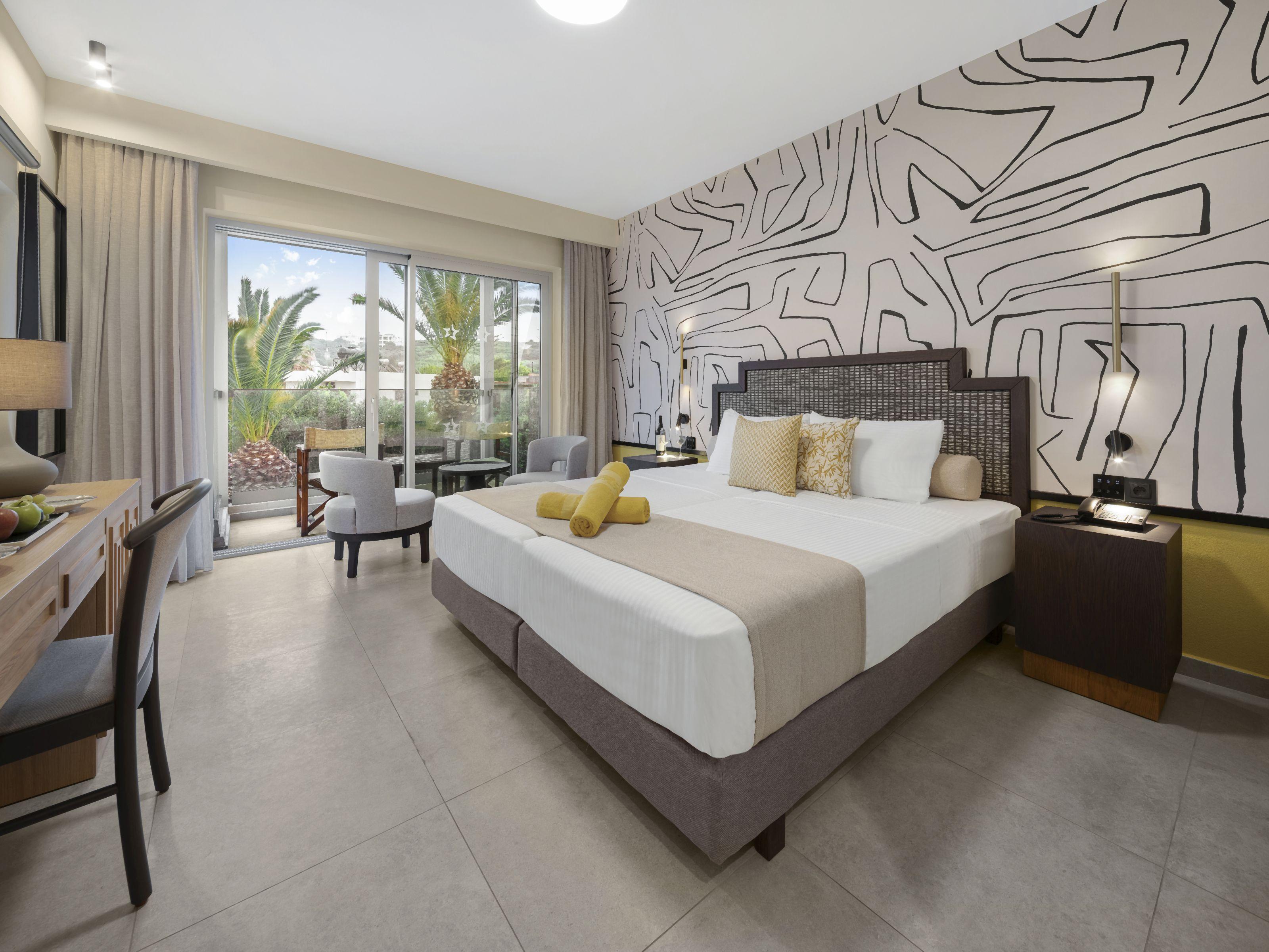 Room, Double Bed, Garden or Mountain View