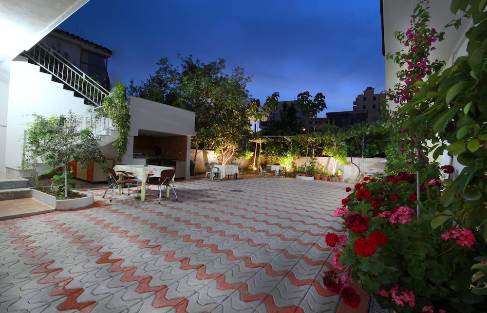 My Home Guest House 34/46