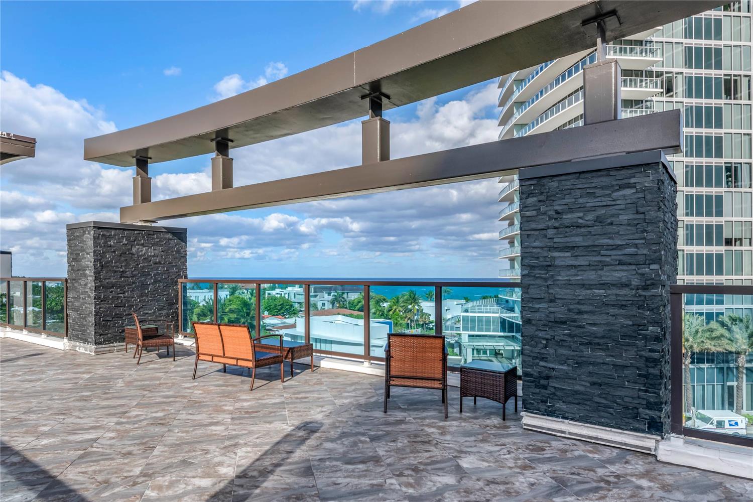 Cambria Hotel Fort Lauderdale Beach 8/41