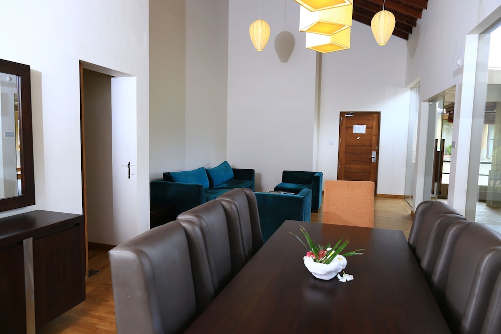 Amaranthe Bay Resort Spa 40/55