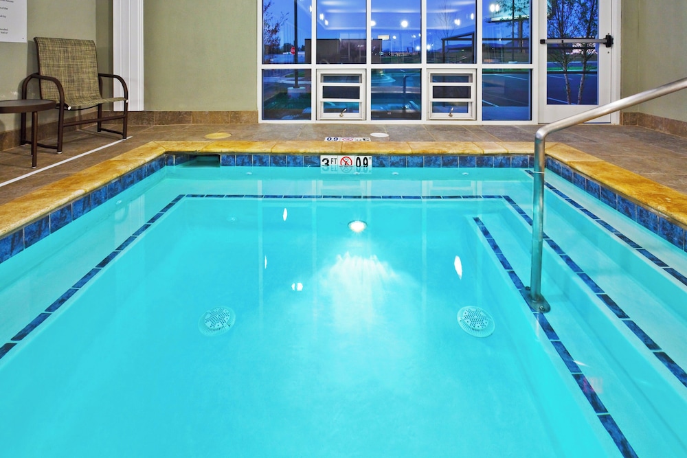 Holiday Inn Express Hotel And Suites Ooltewah Springs Chattanooga 32/67