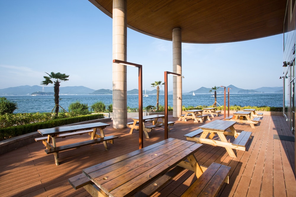 Kumho Tongyeong Marina Resort 18/52