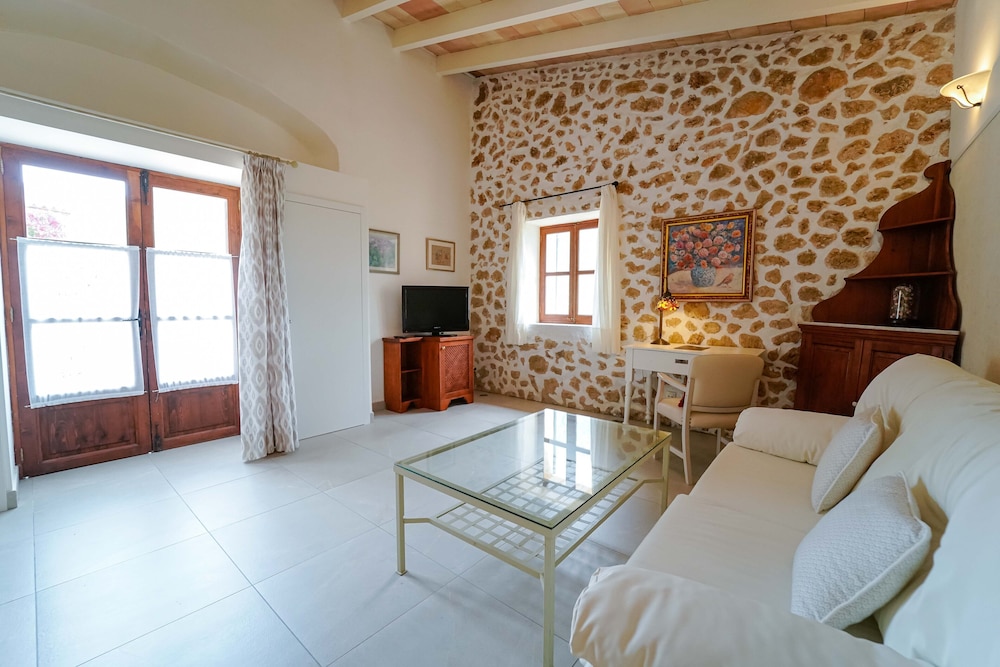 Hotel Rural S'Olivaret 56/76