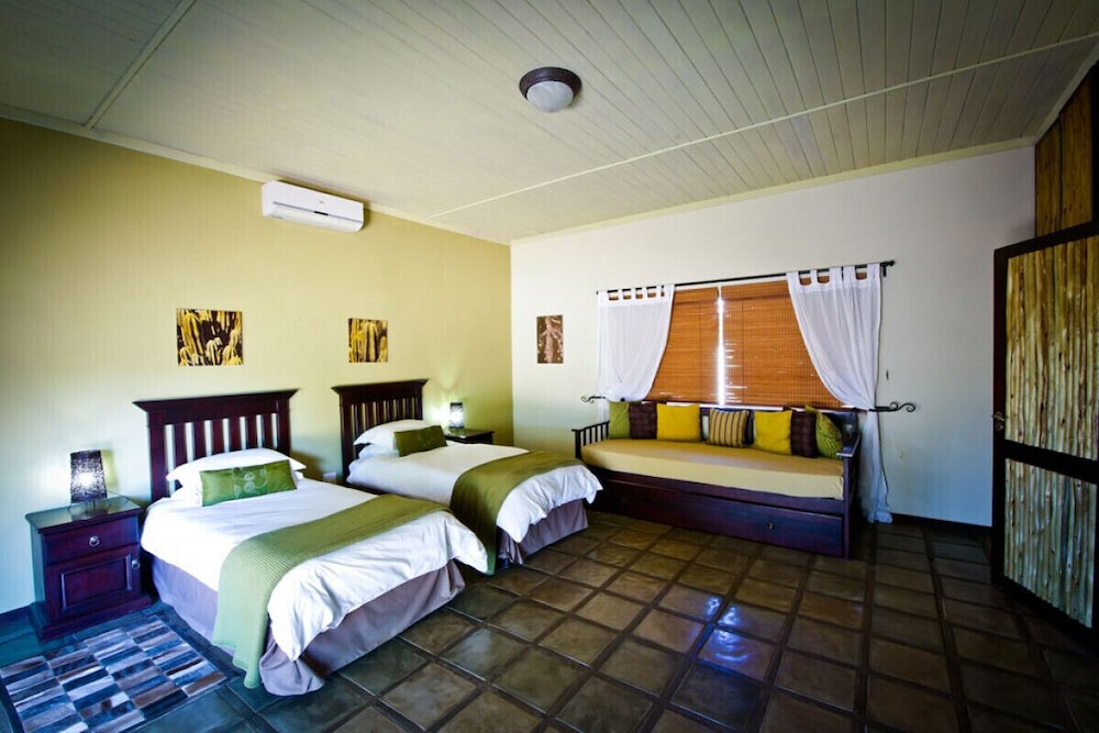 Otjiwa Lodge Namibia 9/50