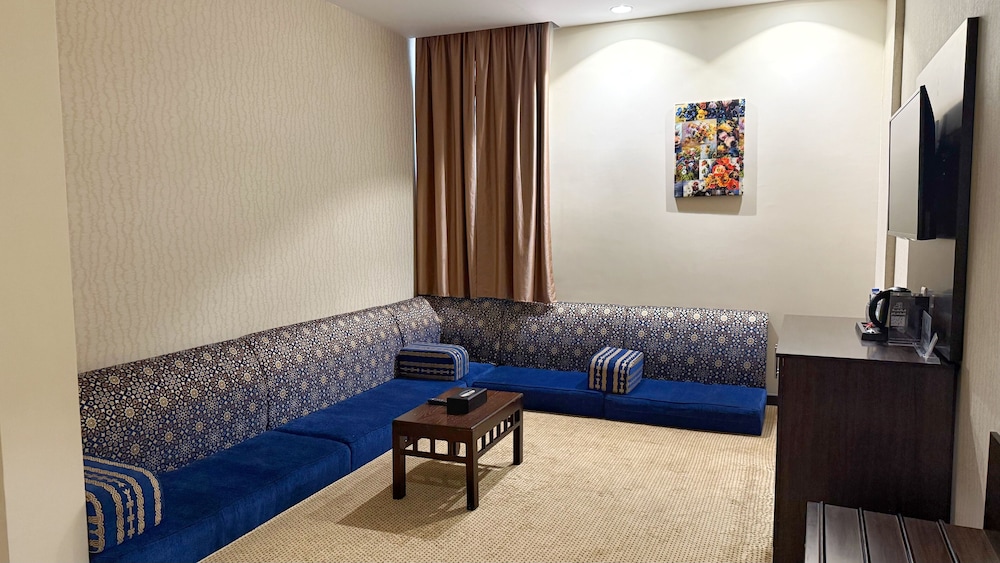فندق هوليداي فيلا حائل(Holiday Villa Hail) 41/63