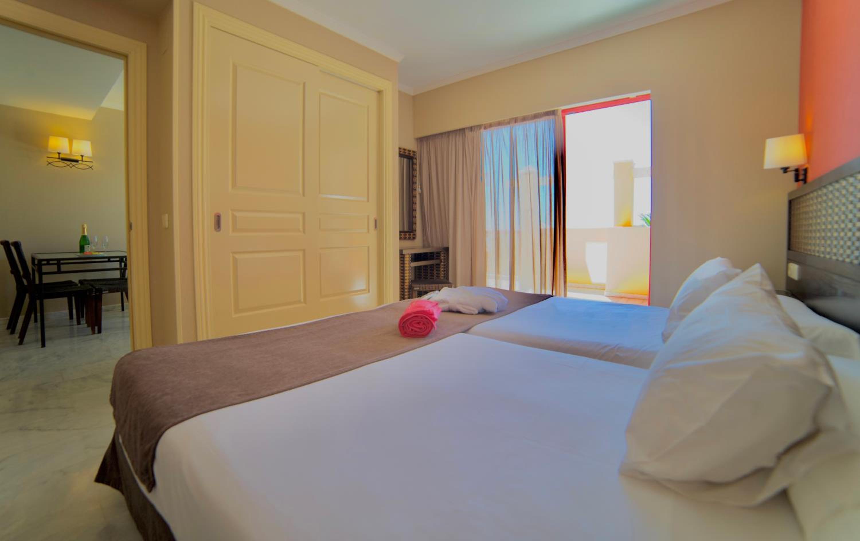 جناح جونيور بإطلالة على البحر، Holiday World Village Affiliated By Melia 3/9