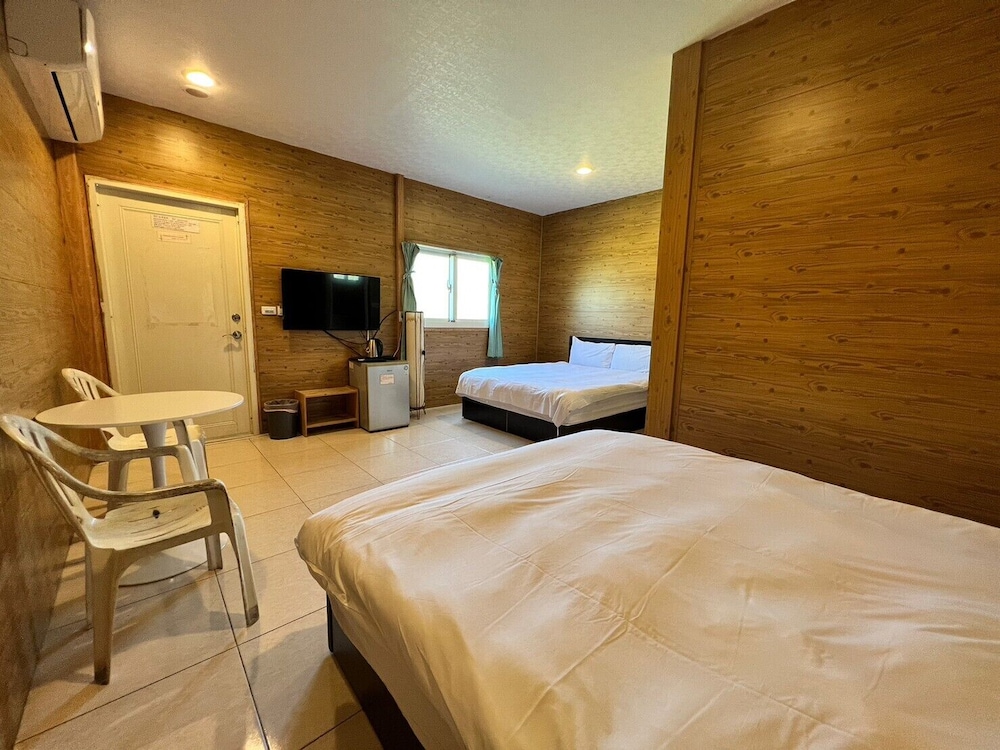 Kenting Dajianshan Wilderness Bungalow 10/32