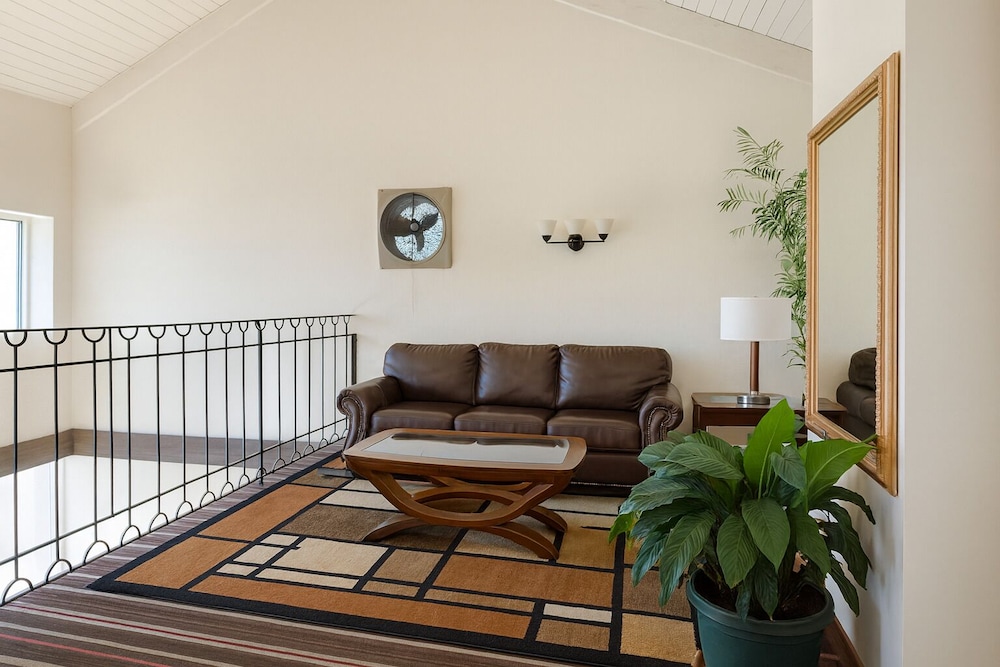 Granada Inn 43/67