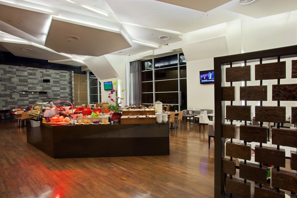 Parkroyal Serviced Suites Kuala Lumpur 40/69