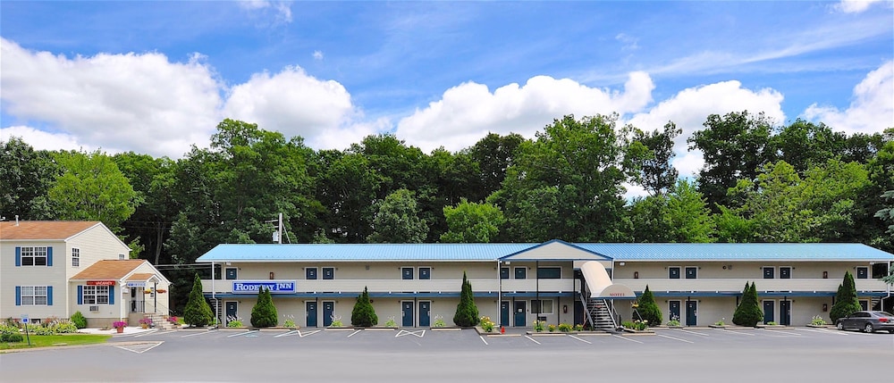 Rodeway Inn Milford - I-84 1/38