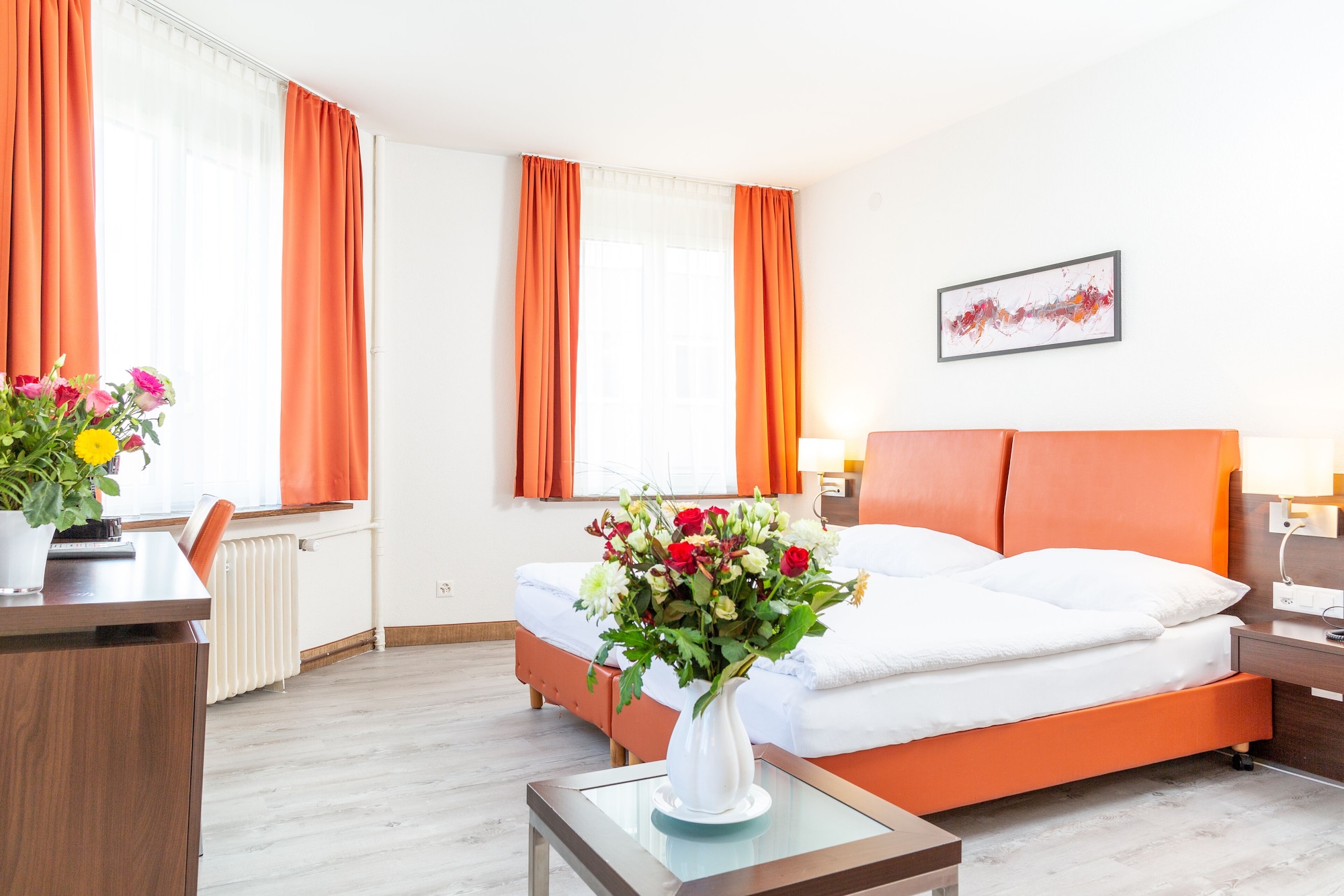 DELUXE, DOUBLE BED