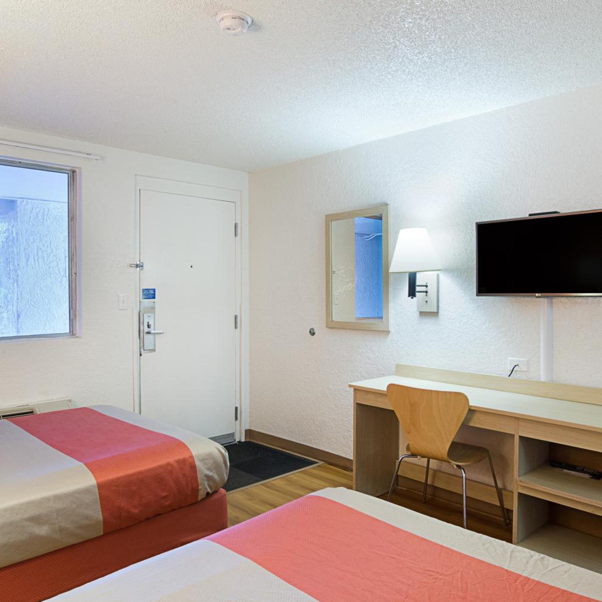 ROOM, QUADRUPLE, ACCESSIBLE