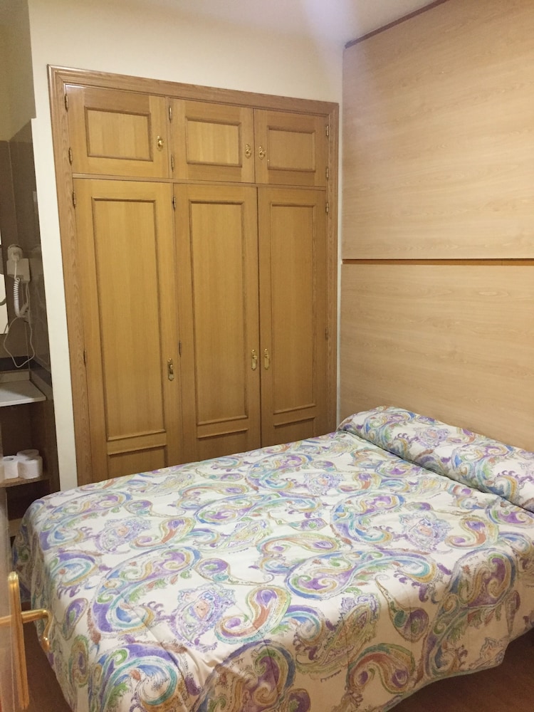 JQC Rooms 12/33