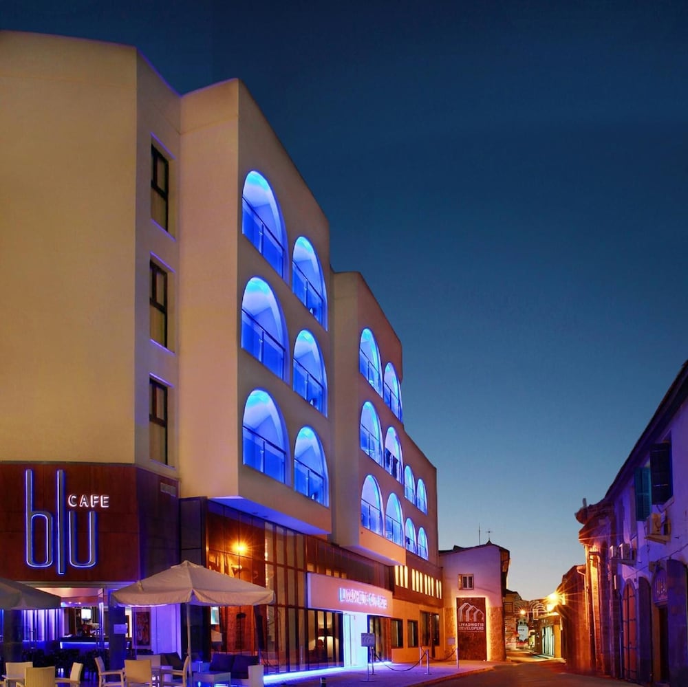 Livadhiotis City Hotel in LARNACA