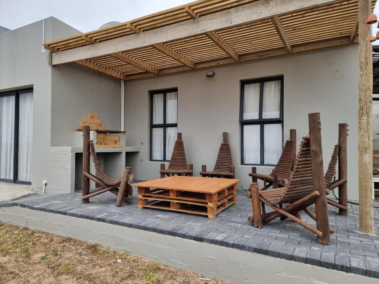 Rustic Hill Accommodation 25/32