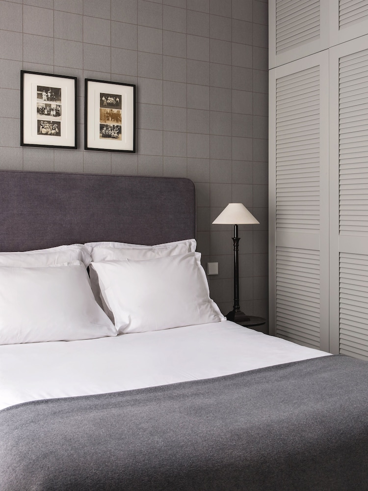 New Hotel Roblin 24/59