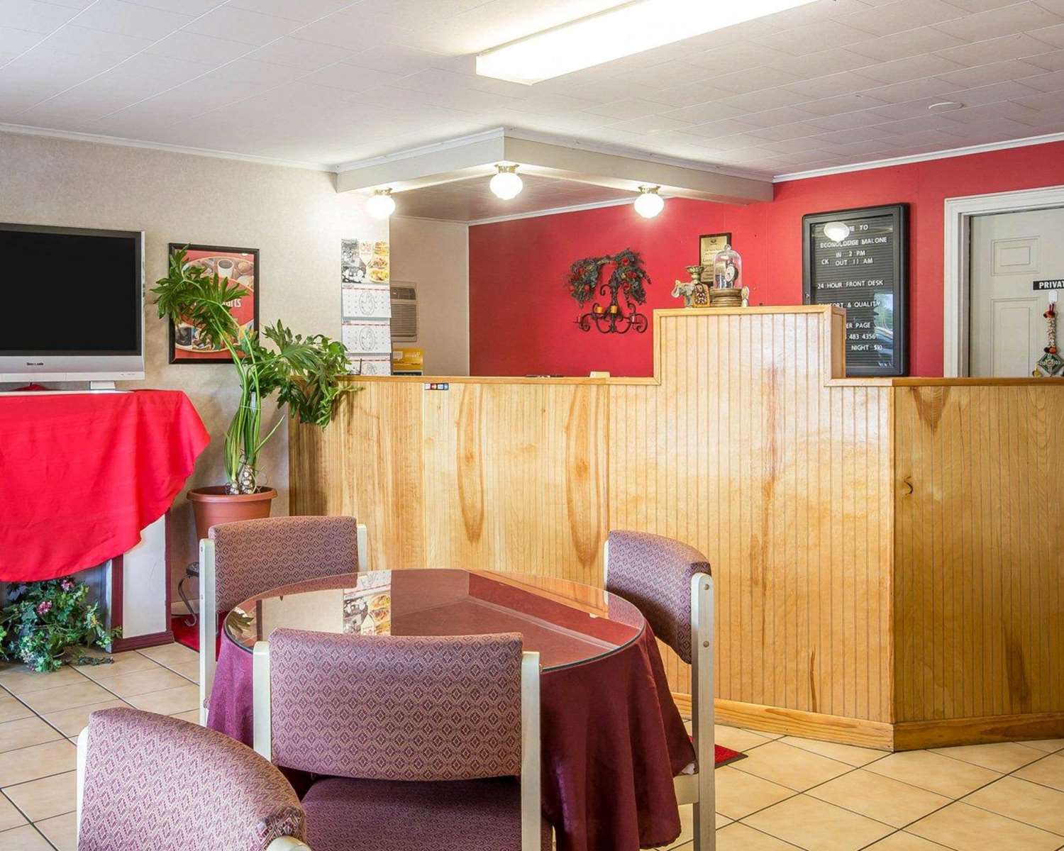 Malone Inn (Ex Econo Lodge) 5/13